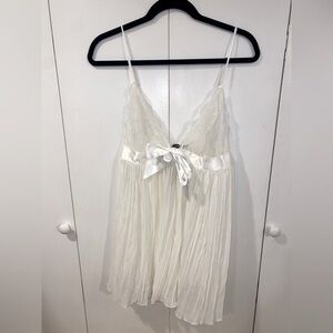 New wTags Victoria Secret Pleated Bow Lingerie Feminine Lacy Sexy Present Large